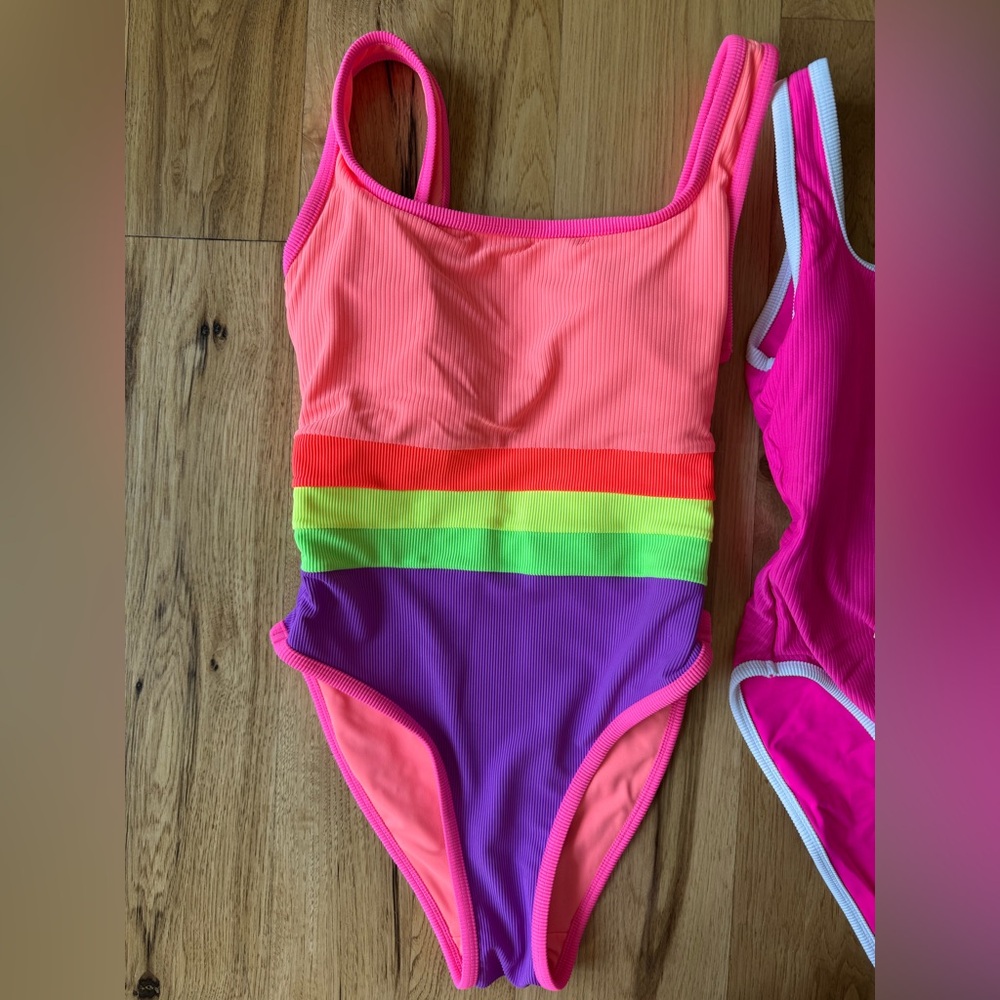 LainSnow rainbow bright size Small